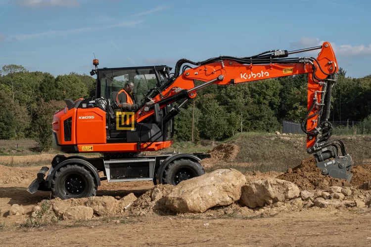 Koparka kołowa Kubota KW095 wyprostowane ramię