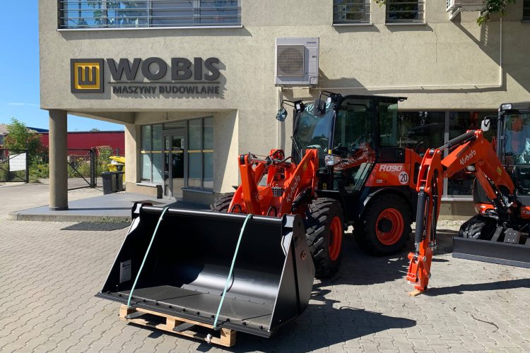 Ładowarka kołowa KUBOTA R090 WOBIS