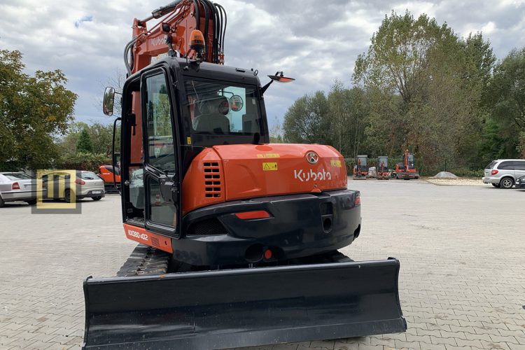 Minikoparka KUBOTA KX080-4