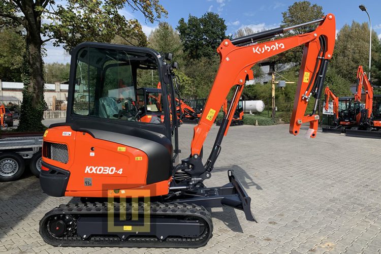 Minikoparka KUBOTA KX030-4