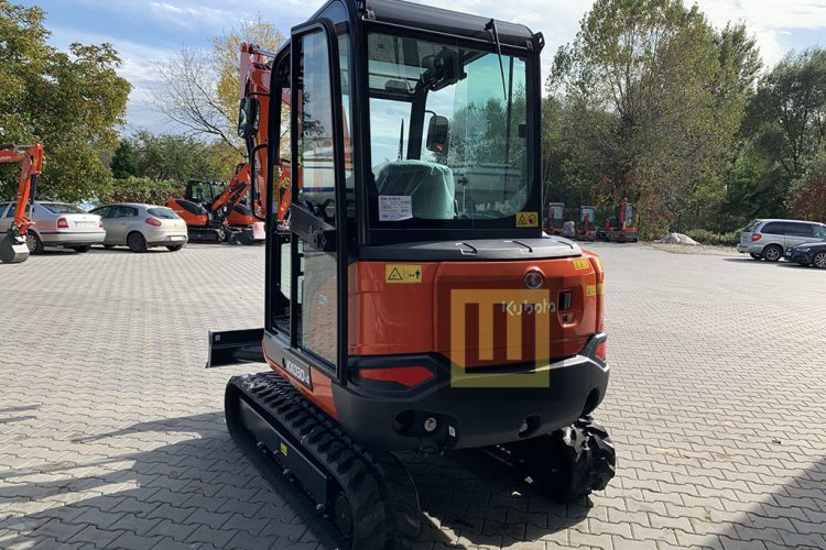 Minikoparka KUBOTA KX030-4